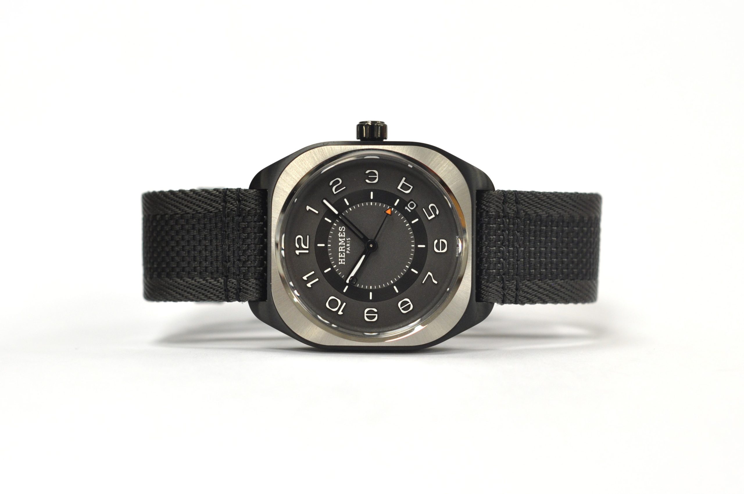 New 2025 Hermes HO8 W049431WW00